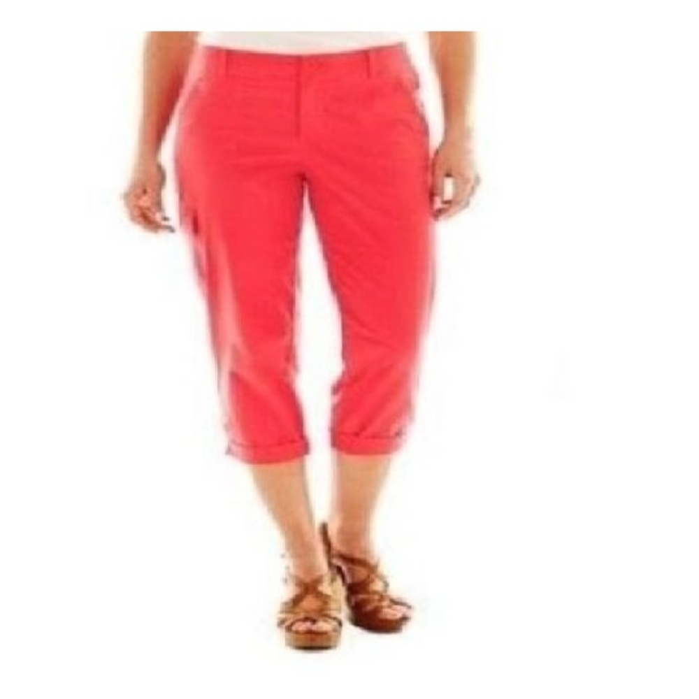 Womens Capris Liz Claiborne Cargo size 10P, 12P NEW